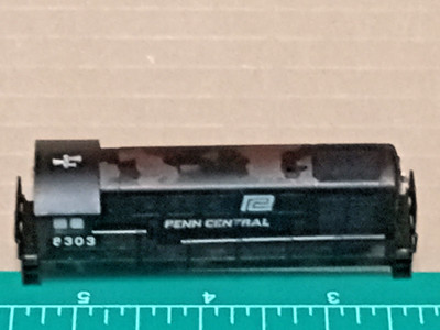 41/2003/01 TRIX SHELL #8303 Penn Central FM FAIRBANKS MORSE DIESEL SWITCHER FAIR