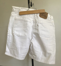 Vintage 90's white Levi's Shorts 12 Moms Relaxed Fit 36951 Made in USA