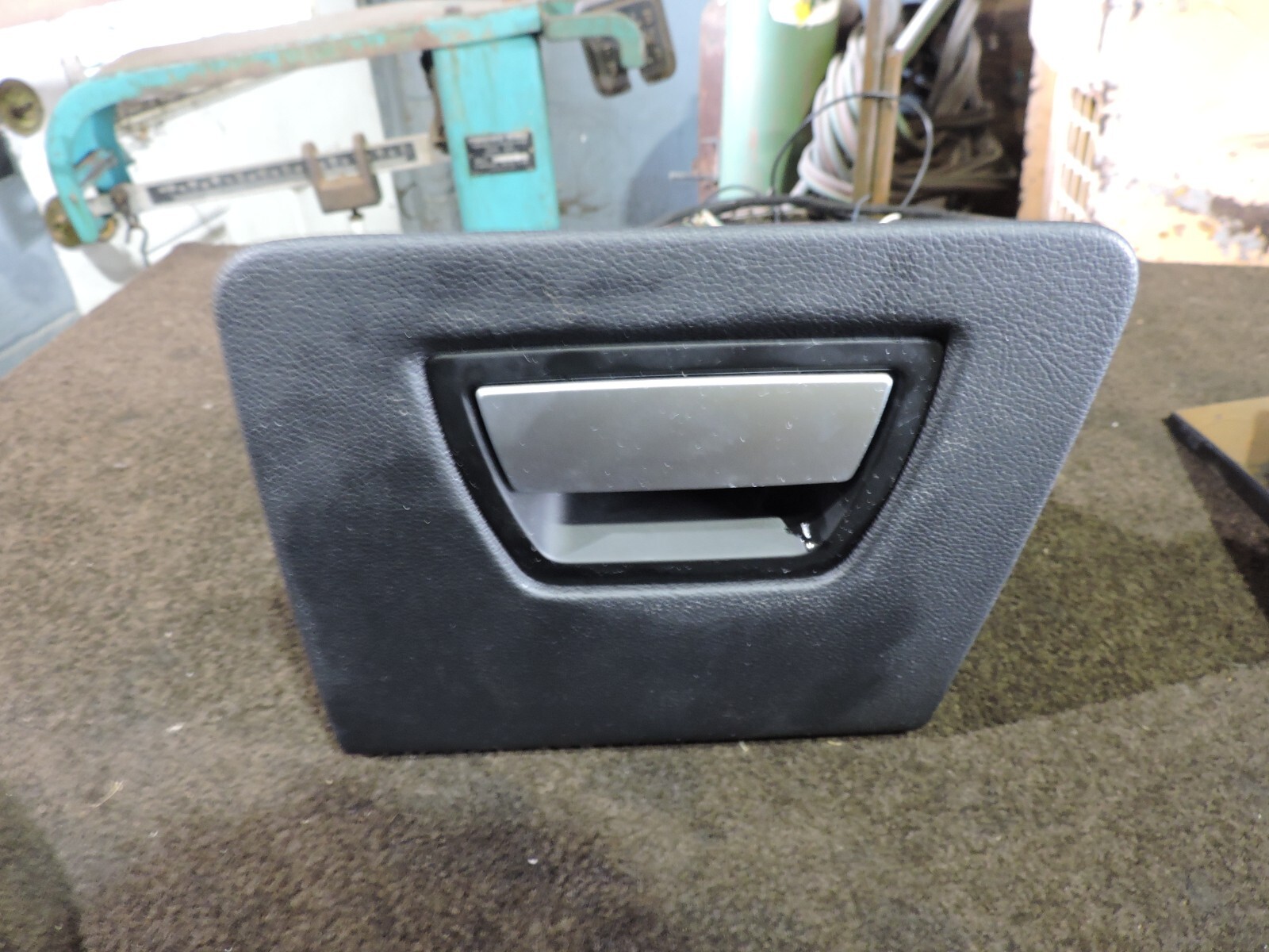 2014-17 MASERATI GHIBLI FRONT DRIVER DASH STORAGE BIN 670012669