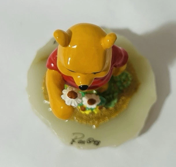 1998 Disney Ron Lee Winnie the Pooh Figurine #967/2500 Size 4.5"x3.25" - Image 3 of 4