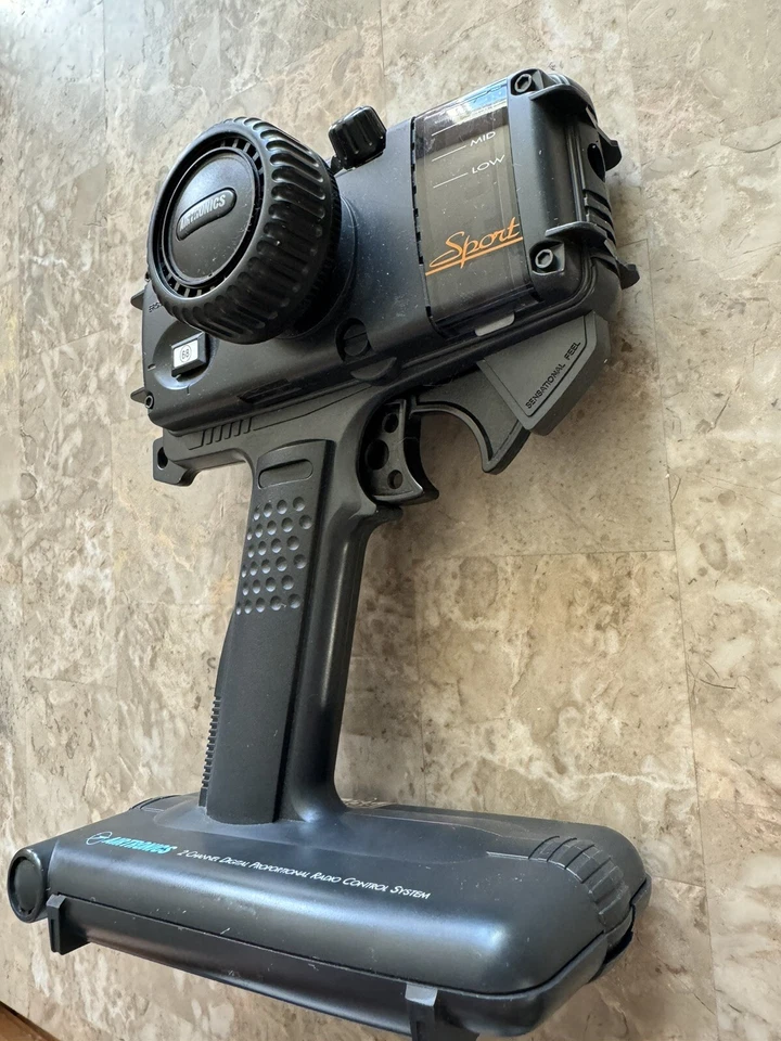 AIRTRONICS AM RIVAL SPORT 2 CHANNEL DIGITAL Radio Control RC Transmitter 75MHZ - Image 3 of 4