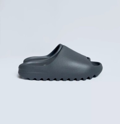ADIDAS YZY SLIDE グレー サイズ9　　27.5 Amazon.com | adidas Mens Yeezy Slide Athletic Sandals Casual