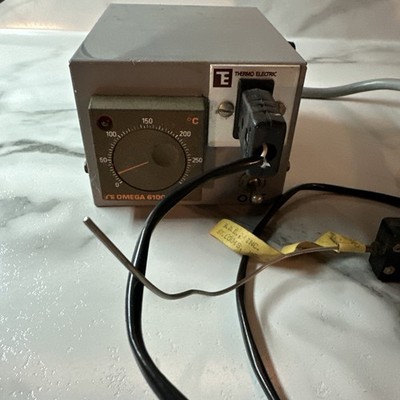 Omega Engineering 6102-J-0/300C Omega 6100 Temperature Controller Thermo Electri