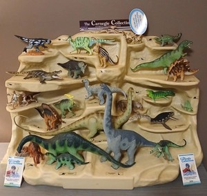 Safari LTD the Carnegie Collection Prehistoric Replicas Display