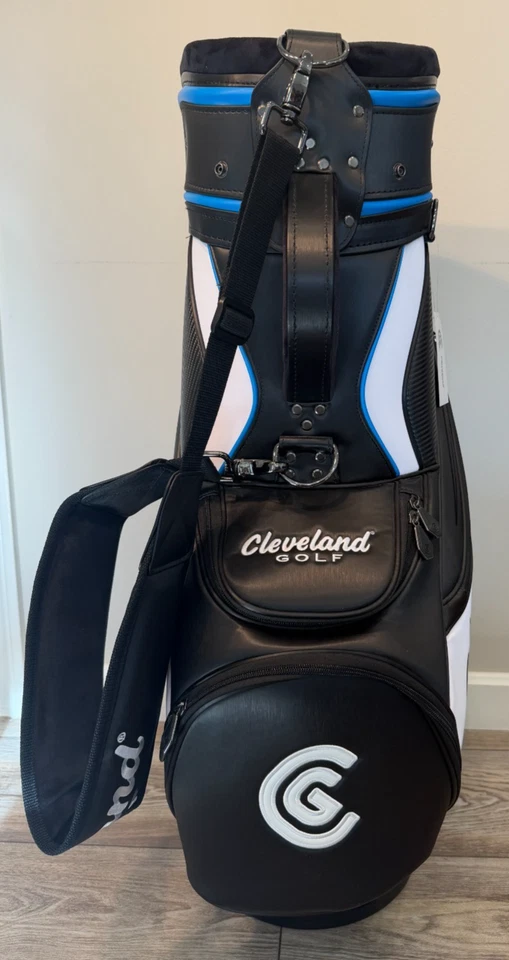 BOLSA TOUR CLEVELAND GOLF STAFF ¡TOTALMENTE NUEVA CON ETIQUETA! DIVISOR 6 VÍAS NEGRO AZUL BLANCO Foto 3 de 4