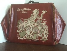 Disney Snow White And The Seven Dwarfs Vintage Red Leather Coin Purse VERY RARE