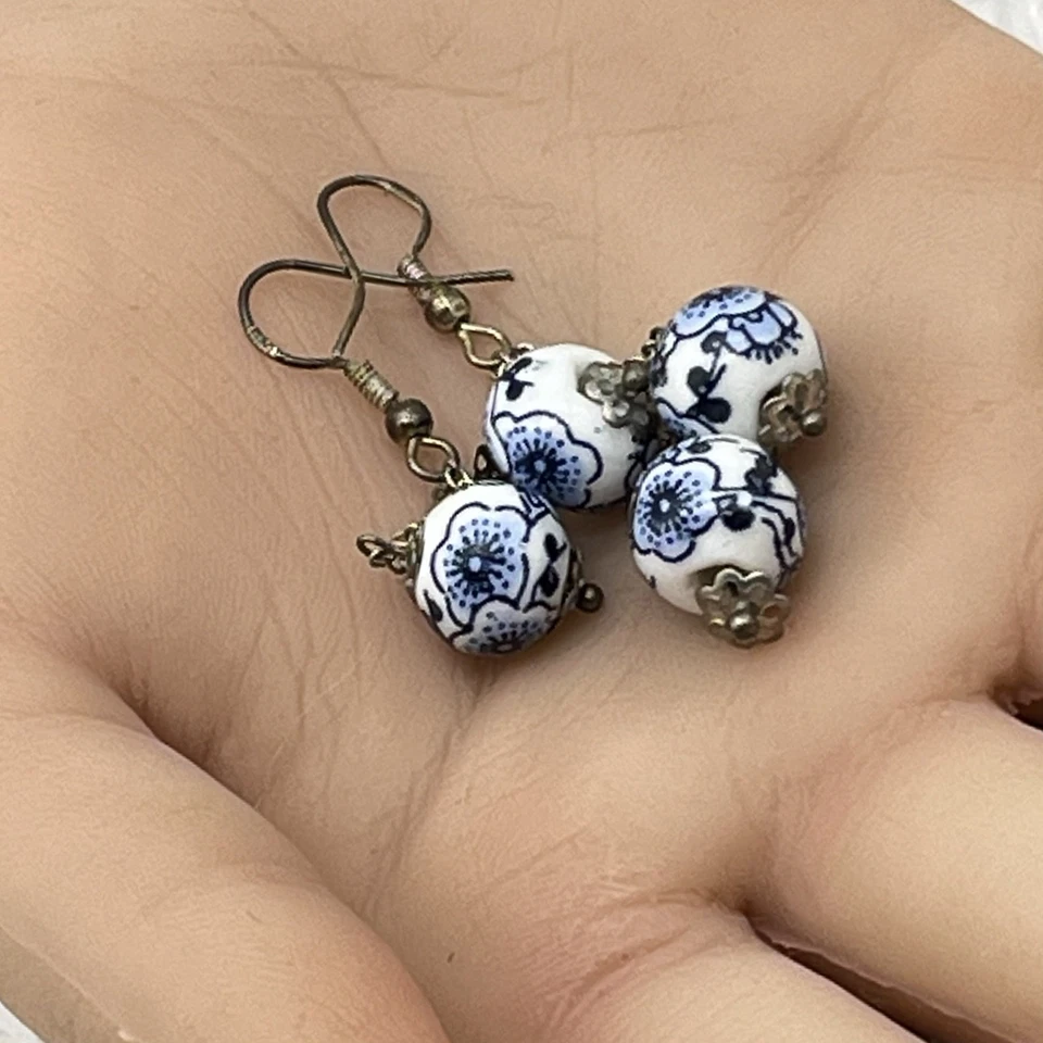 Pendientes perforados de porcelana esterlina azul blanco borla bolas de cerámica 2" Foto 4 de 4