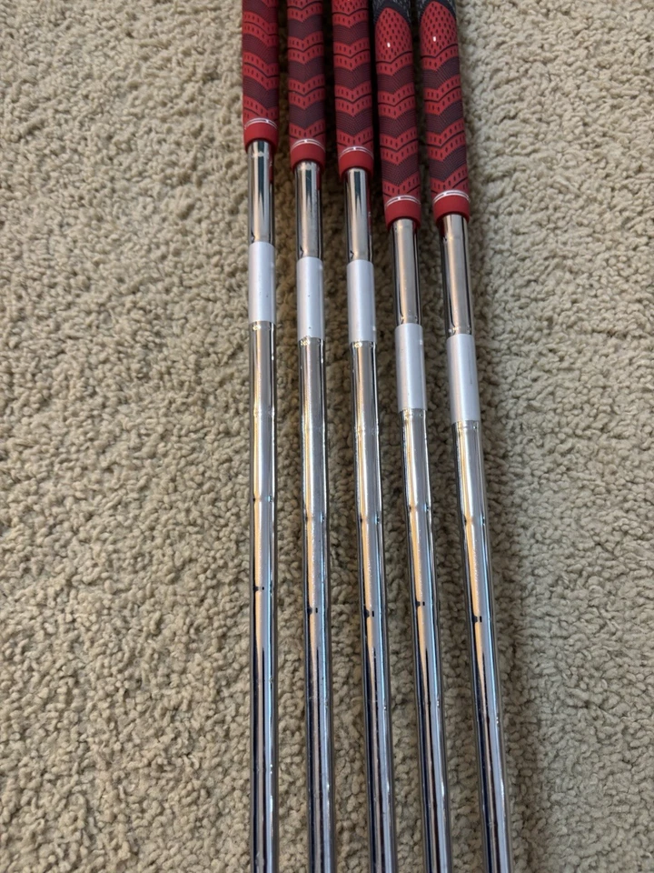 Juego de varillas de acero rígido flexible LH TaylorMade M6 Iron 6-8, AW, PW KBS Max 85 usado Foto 4 de 4