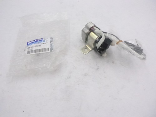 OEM Komatsu Starter Relay Switch For Wheel Loader WA100 11Y-06-11391 - 第 1/3 張圖片
