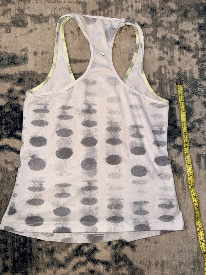 Lululemon Cool Racerback Racing Longitud Lunares Gris Blanco Talla 4 Usado en Excelente Condición Foto 4 de 4