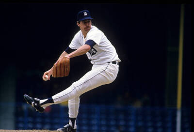 Detroit Tigers Jack Morris in action pitching vs Minnesota Twins a- Old Photo 1