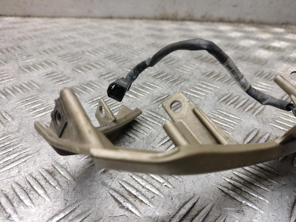 2009 DUCATI STREETFIGHTER 1100S 1098 V2 left Front Indicator with bracket - Image 4 of 4