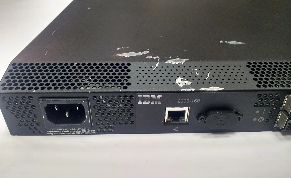 IBM 2005-B16 TotalStorage SAN16B-2 4Gbps Fibre-Channel Switch w/ 16x SFP - Image 2 of 4