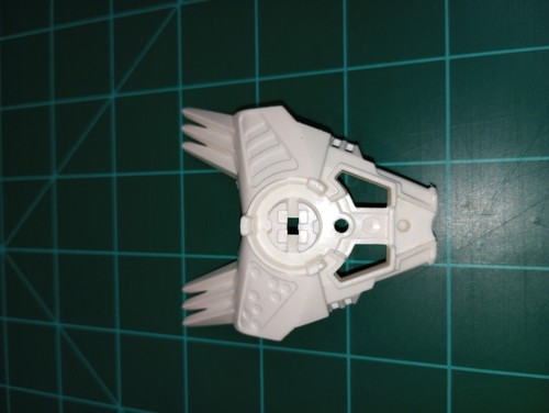 1 Hero Factory Lego 87801 Chest Armor with Triple Spiked Shoulders White Retired - Picture 3 of 24