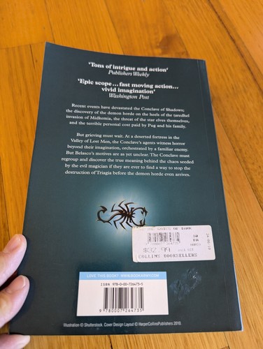 Raymond E. Feist - At the Gates of Darkness (The Demonwar Saga Book 2) Large PB - Picture 3 of 8
