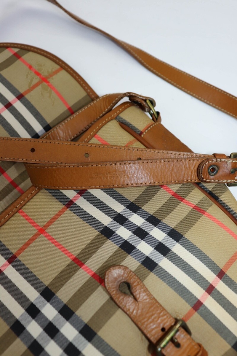 Burberry's Vintage 90s Made in England Beige Nova Check Burberry's Vintage 90s Made in England Beige Nova Check