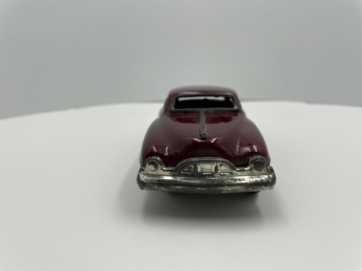 Vintage SSS Japan 1940s-50s Tin Friction Baby Cadillac in Original