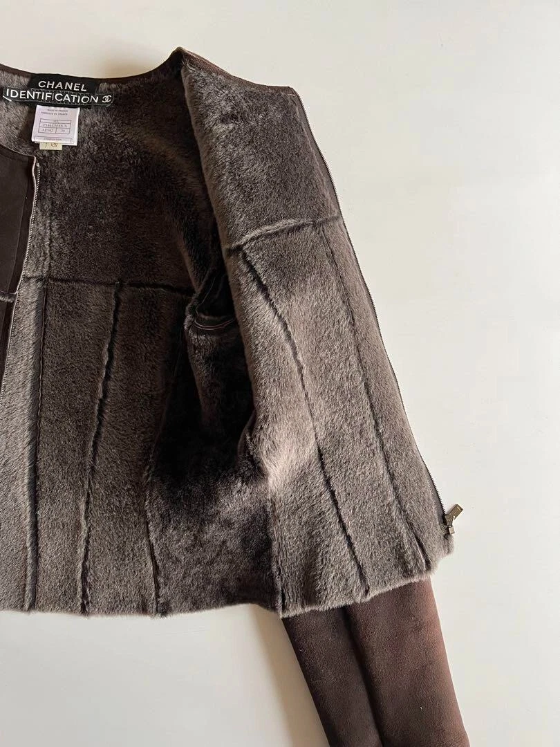 Giacca shearling CHANEL pelle marrone senza colletto SS1999 donna taglia 38