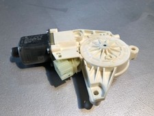 Mercedes Benz C Klasse W204 Fensterhebermotor hinten links A2048200542 Mercedes Benz C Klasse W204 Fensterhebermotor hinten links A2048200542