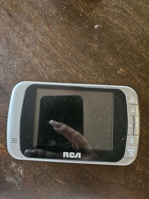 RCA DHT235C DTV Portable 3.5'' LED Digital Handheld Color TV - Works