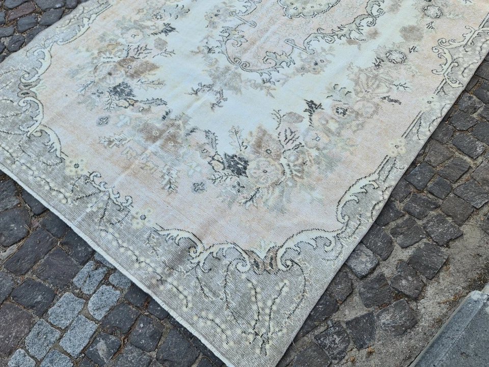 Vintage Turkish Rug 6x10 Aubusson Style Distressed Carpet Beige Blush Floral - Image 3 of 4