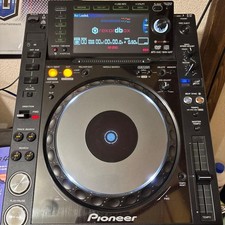 Pioneer CDJ-2000nexus 2-unit set with Decksaver