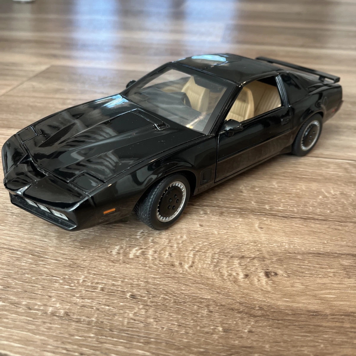 1:18 Knight Rider Contemporary Manufacture Diecast Cars, Trucks
