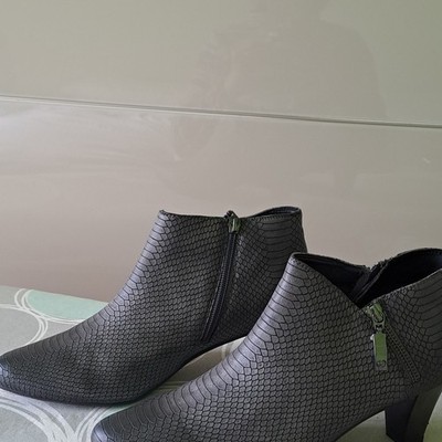 Gerry Weber Damen Stiefelette/Knöchelschuh Gr 41 Grau Leder Reißverschluss