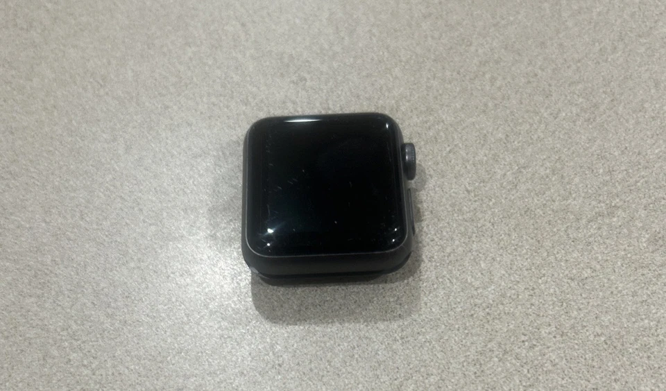 Apple Watch Series 3 38mm Space Gray Aluminum Case WITHOUT Sport Band... - Image 3 of 4