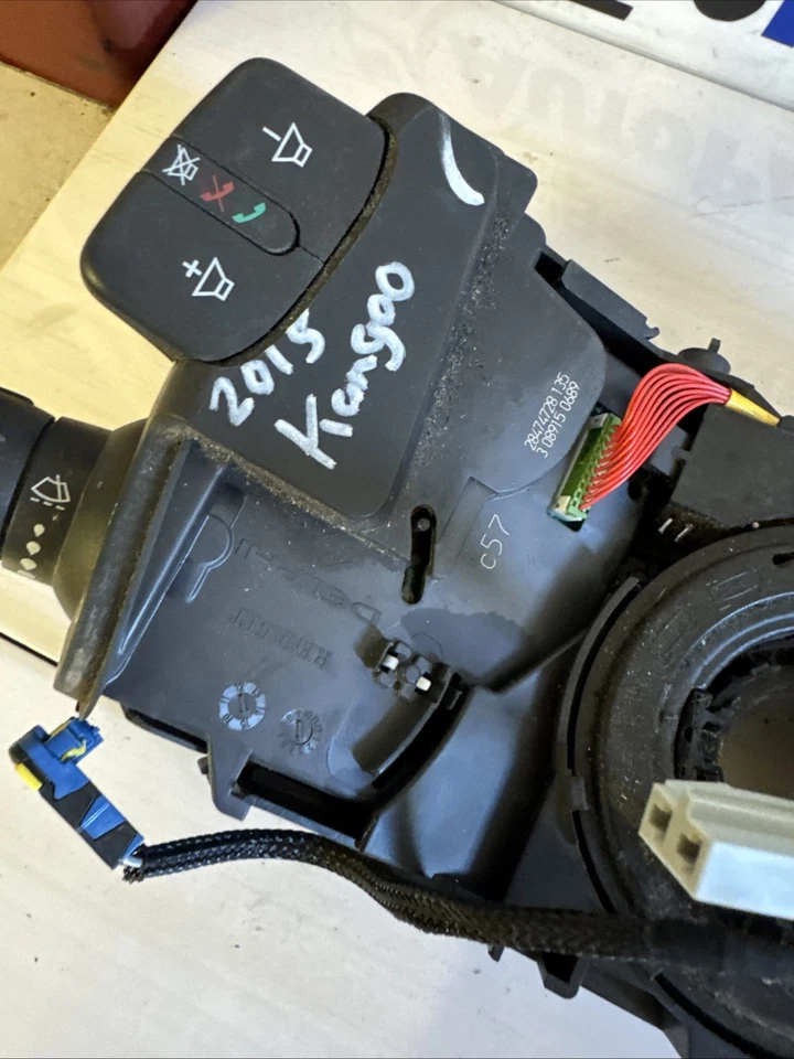 Interruptor de faros limpiaparabrisas indicador Renault Kangoo 2015 probado Foto 2 de 4
