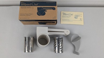 The Pampered Chef Deluxe Käsereibe komplett in Box & Anleitung 1275-03