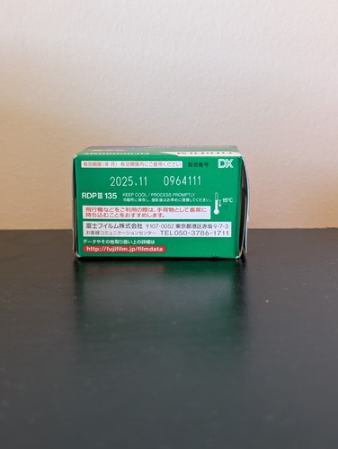 Película deslizante Fujifilm Provia 100F 35 mm ¡fresca! Exp: 2025/11 - Imagen 2 de 3