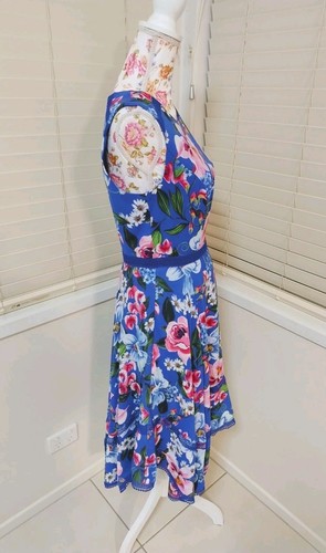 Review Australia Paradise Bloom Dress Size 8 Blue Floral handkerchief Hem - Picture 3 of 10