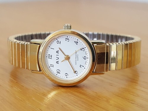 Ladies Retro Classic Avia Gold Tone Expander Stretch Bracelet Easy Read Watch - Picture 6 of 8