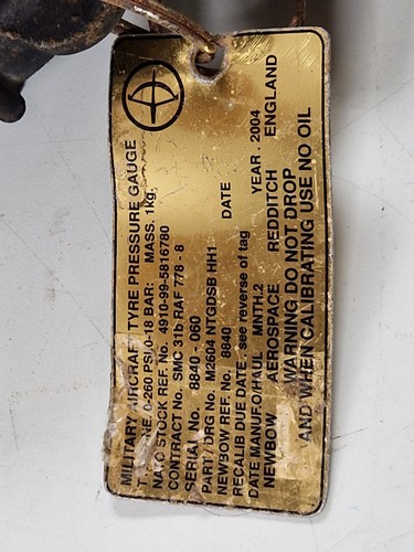 Newbow Tyre Pressure Gauge 0-260PSI 0-18BAR M2604 motorsport aerospace aircraft - Picture 5 of 6