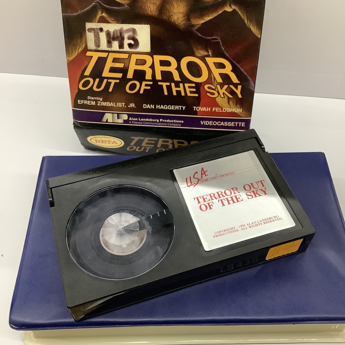 2CD＋VHS Can Box Big Box BETAMAX “NOT VHS”. 