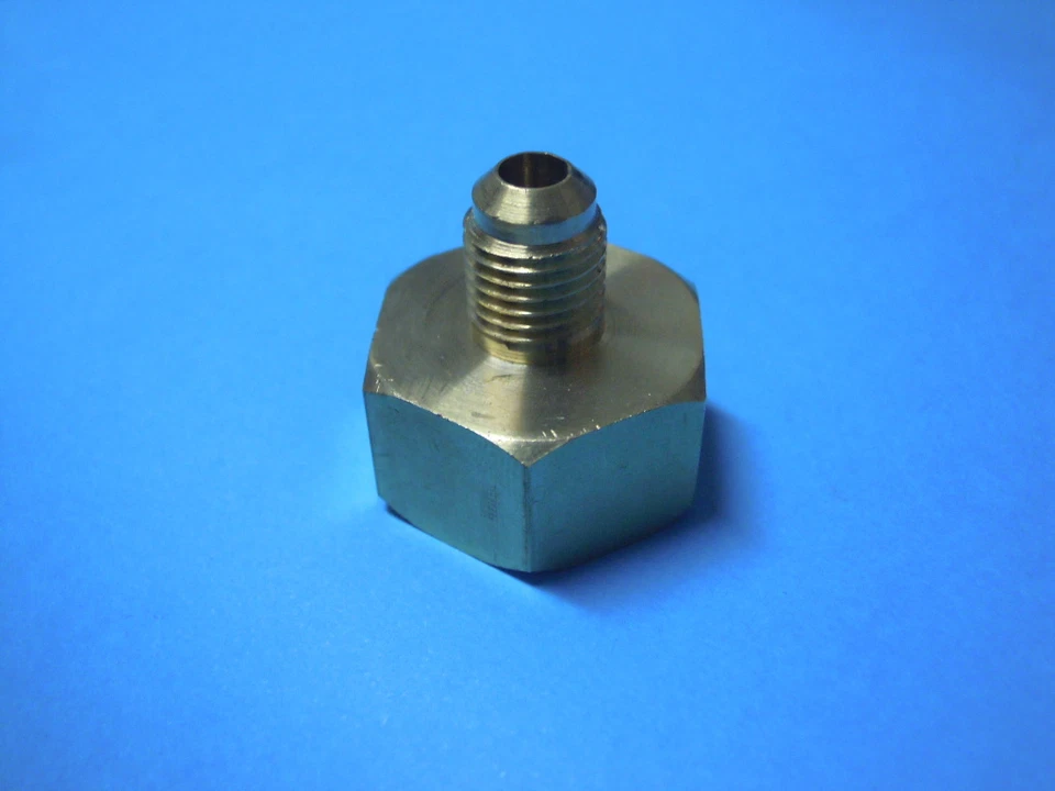 UNIVERSALE RACCORDO PER BOMBOLE GAS REFRIGERANTE 5KG-10KG-12KG-35KG USCITA 1/4 SAE