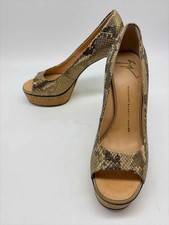Pre-Owned Giuseppe Zanotti Gold Size 38 Pump Heels
