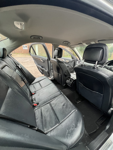 2011 Mercedes-Benz C-Class 1.8 C180 BlueEfficiency - Picture 10 of 22