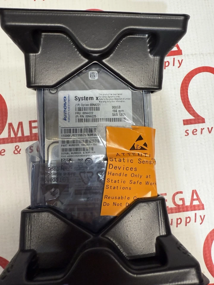 LENOVO 00NA221 300GB 15K 12Gbps SAS 2.5” ; G3HS 2.5" 512e HDD - Image 3 of 3