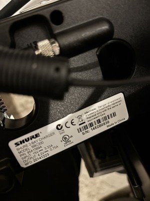 Shure SBC200 Akku Ladegerät für Mikro Funkmikro mit Netzteil PS60E