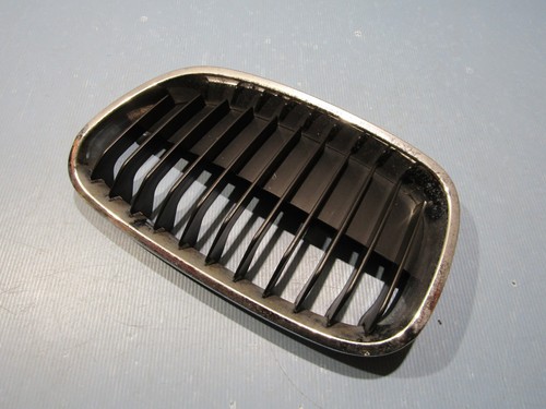 BMW 1er F20 F21 Stoßstange vorne LH Chrom Gitter Original 7324389 Z10U-2509-34