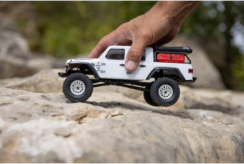 Durable RC Jeep Gladiator Crawler - 1/24 Scale, 4 Wheel Drive, Complete Kit - Image 4 of 4
