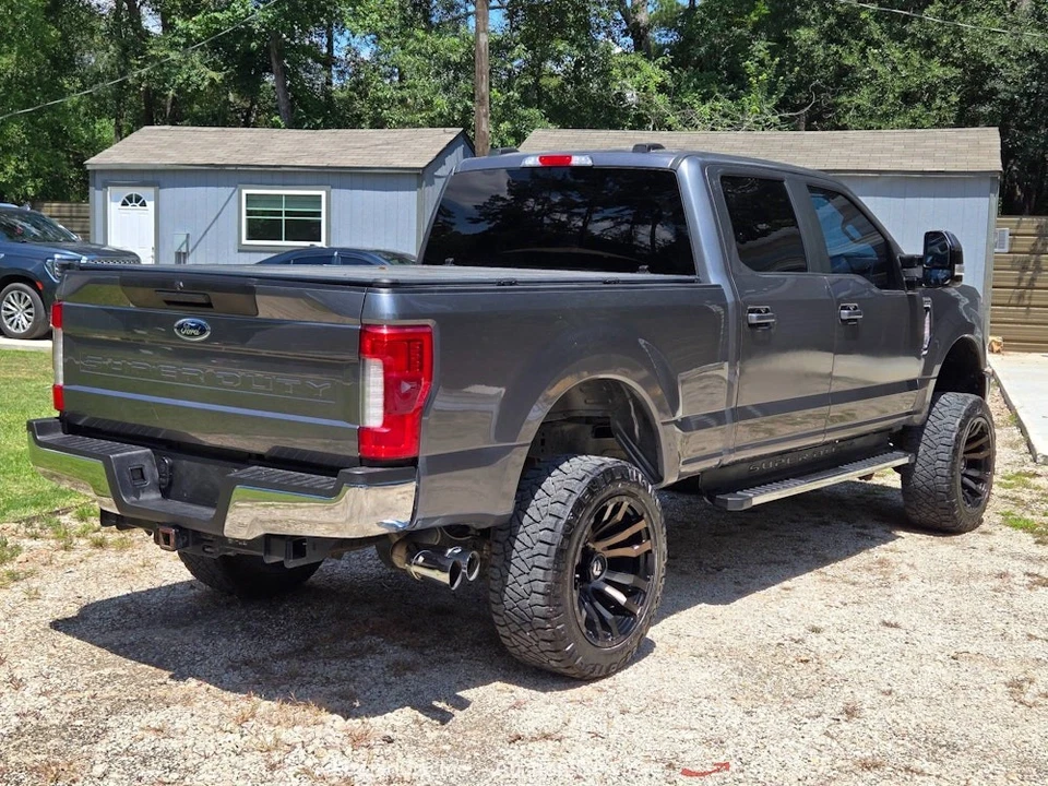 Ford F-250 2021  Foto 3 de 4