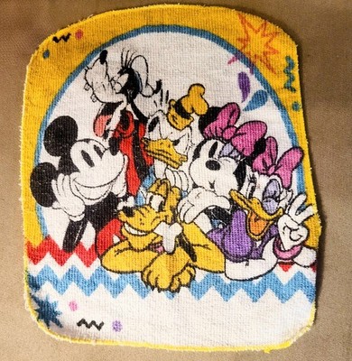 Very Rare Mickey and Friends 2023 Special Edition Disney WORLD WASH CLOTH 9x11''