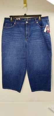 Gloria Vanderbilt Capri Jean.  Amanda Blue Denim All Around Slimming Effect. 22