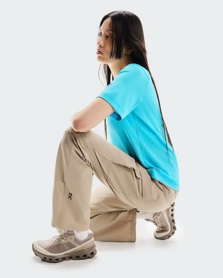 On Cloud Womens Trek Pants Size Medium