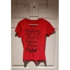 Juniors sz S Disney Red Toy Story V-neck Short Sleeved T-shirt Toys Want Fun