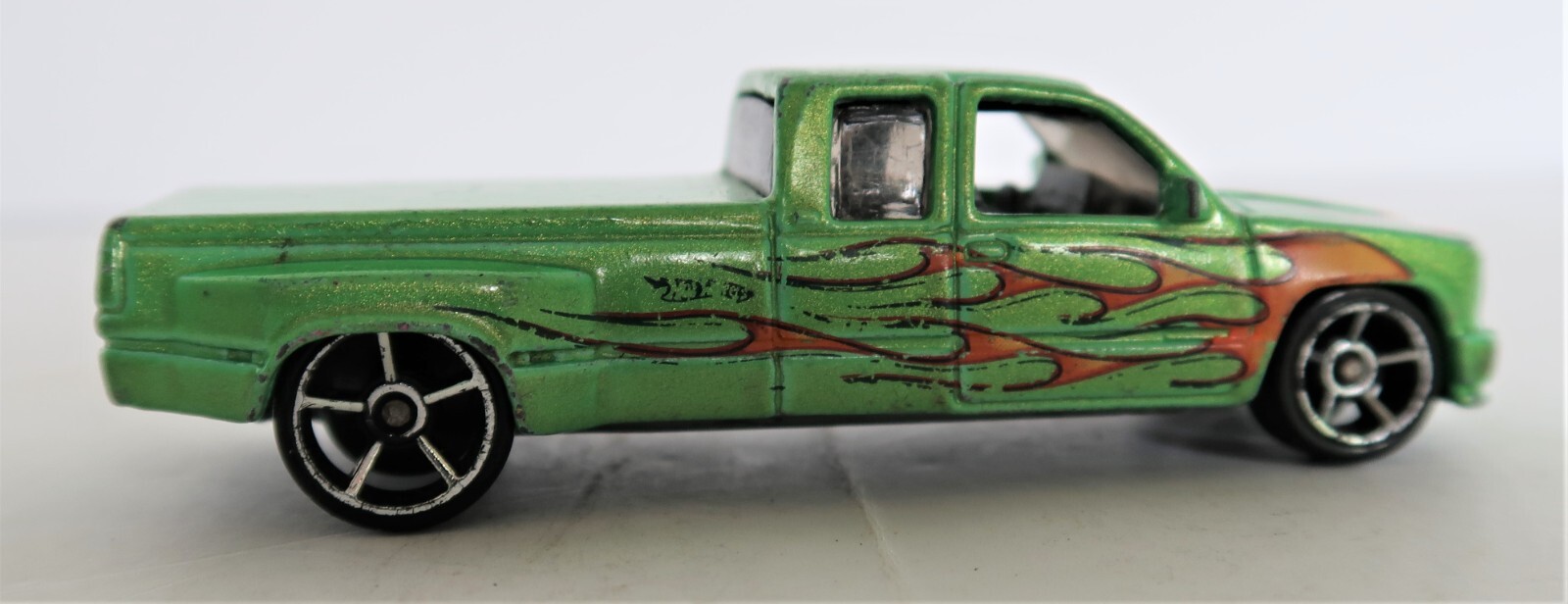 Hot Wheels Customized C3500 #209 – 1:64 Scale Die-Cast Car, Year 2000, Mint Condition
