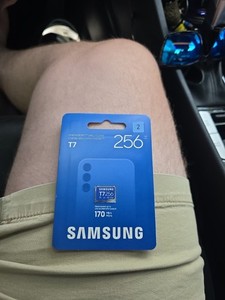 NEW - Samsung T7 256GB MicroSDXC UHS-I Card MB-MB256T/WW